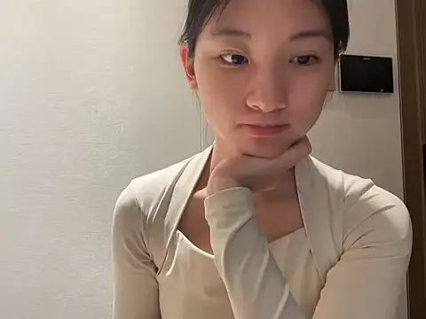 miumikkkki online show from 8, 7, 2026