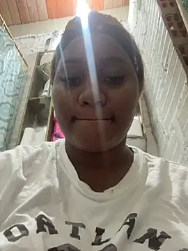 Snapshot of charlotte_johns chatting on 6, 7, 2026 charlotte johns online show from 6, 7, 2026