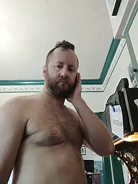 Snapshot of 1machine1guy chatting on 11, 7, 2026 1machine1guy online show from 11, 7, 2026