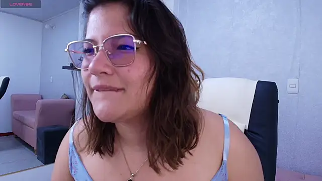 Lucero Angels online show from 8, 7, 2026