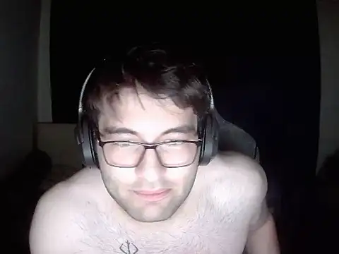 Snapshot of rynoxexe chatting on 9, 7, 2026 rynoxexe online show from 9, 7, 2026