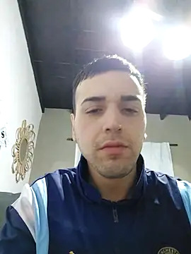 Snapshot of Agusss_2000 chatting on 9, 7, 2026 Agusss 2000 online show from 9, 7, 2026