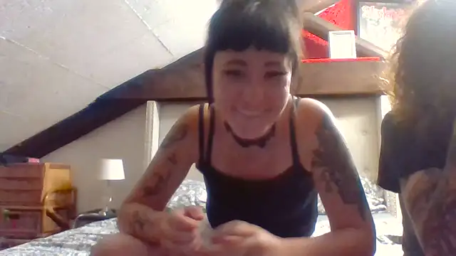 Lipandmeryl online show from 11, 7, 2026