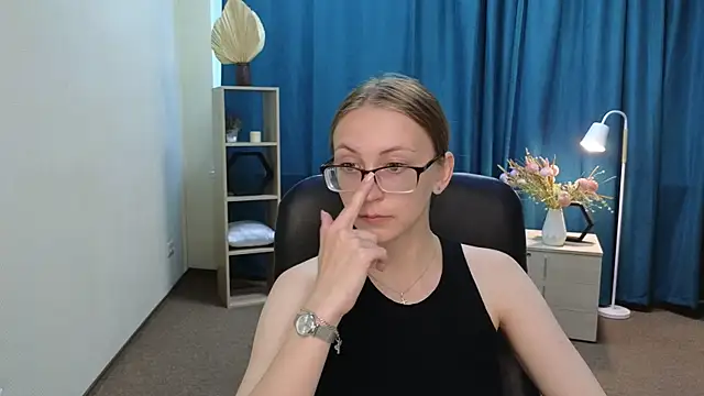 Snapshot of AlonaGolembeski chatting on 14, 7, 2026 AlonaGolembeski online show from 14, 7, 2026