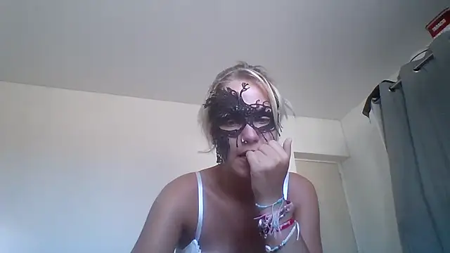 JeuneCharme1 online show from 17, 7, 2026