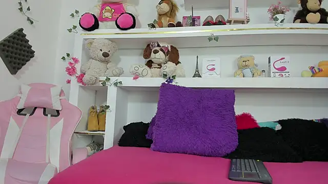 Snapshot of lucia_temptation chatting on 15, 7, 2026 lucia temptation online show from 15, 7, 2026