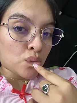 Nicoleqm online show from 22, 7, 2026
