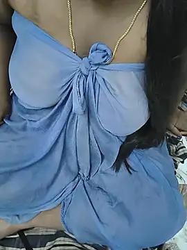 Snapshot of tamil_Anusri_couple chatting on 18, 7, 2026 tamil Anusri couple online show from 18, 7, 2026