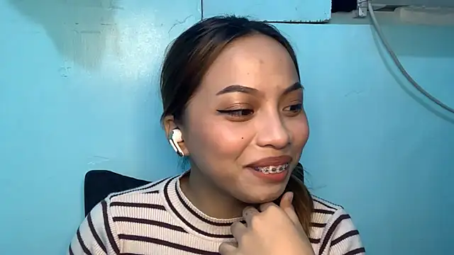 Snapshot of RaynaMcclurken chatting on 24, 7, 2026 RaynaMcclurken online show from 24, 7, 2026
