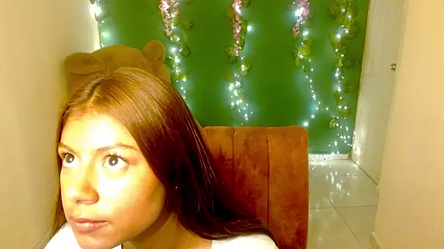 Snapshot of renata5558 chatting on 18, 7, 2026 renata5558 online show from 18, 7, 2026