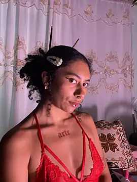 Snapshot of lauraaramirez chatting on 21, 7, 2026 lauraaramirez online show from 21, 7, 2026