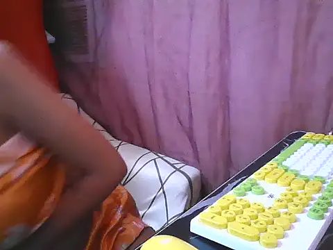SaucyPussyxx online show from 17, 7, 2026