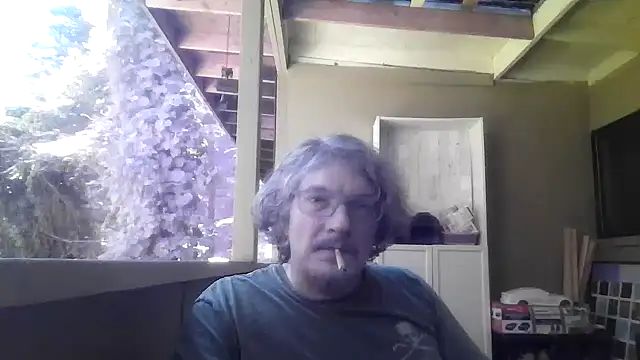 Snapshot of riffraff69 chatting on 30, 7, 2026 riffraff69 online show from 30, 7, 2026