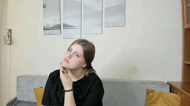 Snapshot of MossCradle chatting on 22, 7, 2026 MossCradle online show from 22, 7, 2026