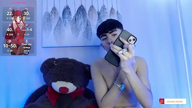 Snapshot of Michaell_and_twink chatting on 20, 7, 2026 Michaell and twink online show from 20, 7, 2026