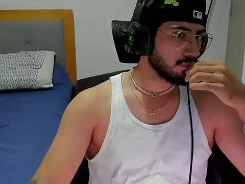 Thiagox2002 online show from 21, 7, 2026
