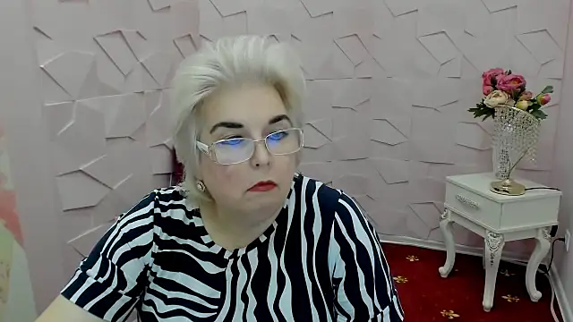 Snapshot of Monica_sly chatting on 27, 7, 2026 Monica sly online show from 27, 7, 2026