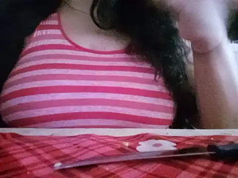 Snapshot of Tatybellaaaa chatting on 25, 7, 2026 Tatybellaaaa online show from 25, 7, 2026