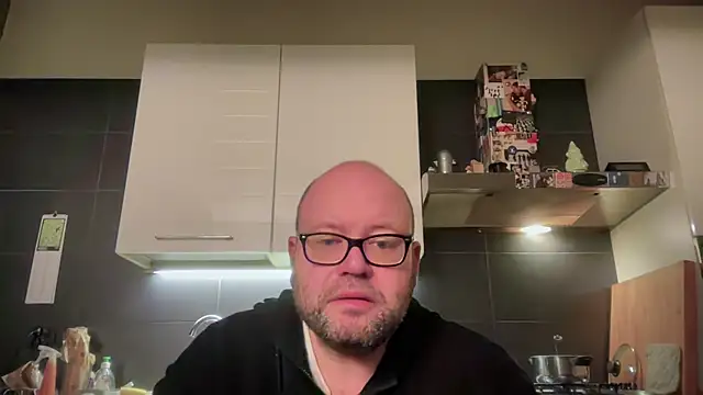 Snapshot of theitalianbear chatting on 4, 3, 2026 theitalianbear online show from 4, 3, 2026
