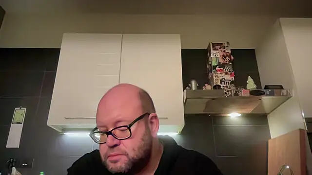 Snapshot of theitalianbear chatting on 8, 3, 2026 theitalianbear online show from 8, 3, 2026