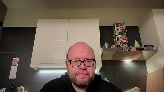 Snapshot of theitalianbear chatting on 6, 4, 2026 theitalianbear online show from 6, 4, 2026