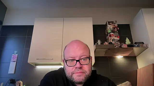 Snapshot of theitalianbear chatting on 6, 4, 2026 theitalianbear online show from 6, 4, 2026