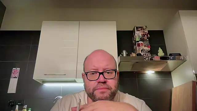 Snapshot of theitalianbear chatting on 10, 4, 2026 theitalianbear online show from 10, 4, 2026