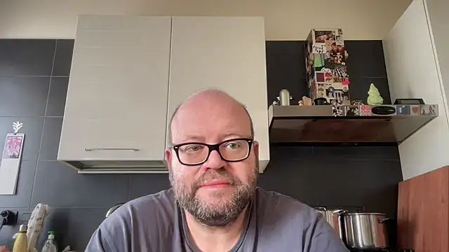 Snapshot of theitalianbear chatting on 13, 4, 2026 theitalianbear online show from 13, 4, 2026