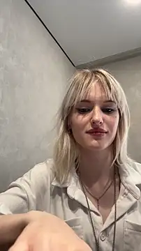 LezzyCrown online show from 31, 7, 2026