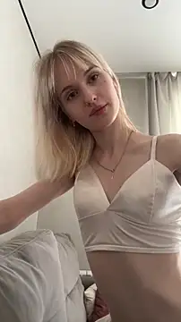 LezzyCrown online show from 1, 8, 2026