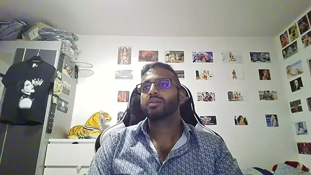 Snapshot of xXxChrisKissxXx chatting on 28, 7, 2026 xXxChrisKissxXx online show from 28, 7, 2026