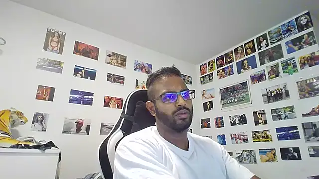 Snapshot of xXxChrisKissxXx chatting on 29, 7, 2026 xXxChrisKissxXx online show from 29, 7, 2026