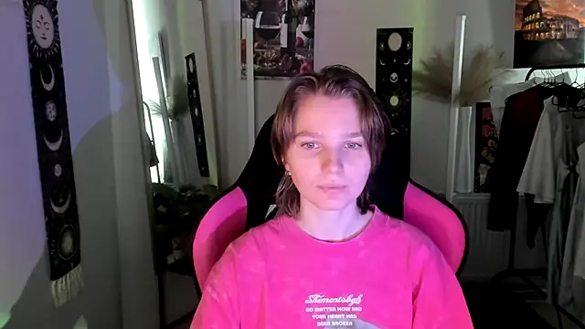 Snapshot of VivienneNoirr chatting on 31, 7, 2026 VivienneNoirr online show from 31, 7, 2026