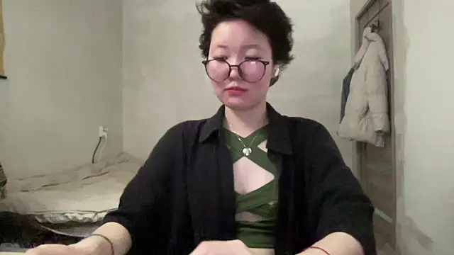 Snapshot of warmdew chatting on 29, 7, 2026 warmdew online show from 29, 7, 2026