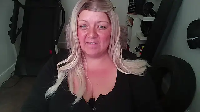 Snapshot of Blonde_Exclusive chatting on 30, 7, 2026 Blonde Exclusive online show from 30, 7, 2026