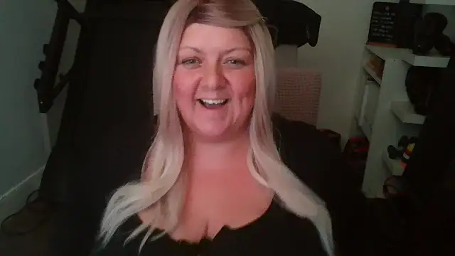 Snapshot of Blonde_Exclusive chatting on 1, 8, 2026 Blonde Exclusive online show from 1, 8, 2026