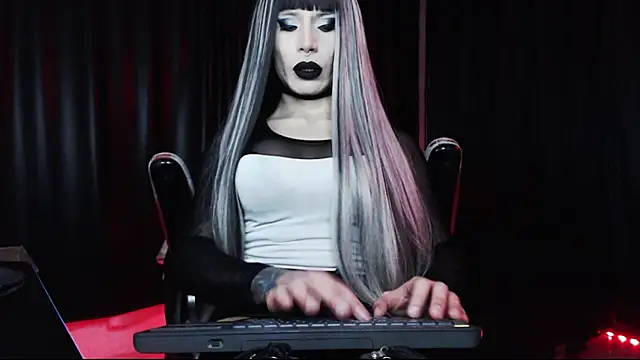 Snapshot of april_simons2 chatting on 12, 10, 2025 april simons2 online show from 12, 10, 2025