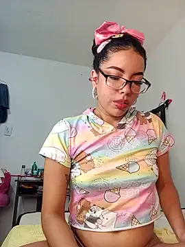 Snapshot of Forever_99 chatting on 30, 7, 2026 Forever 99 online show from 30, 7, 2026