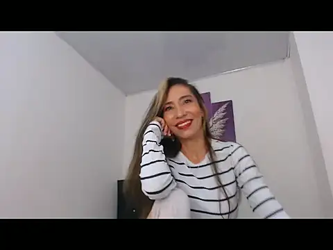 luna sexth online show from 30, 7, 2026