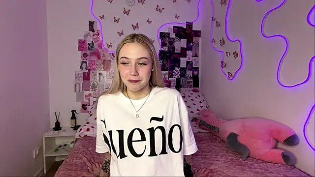 arilove  online show from 3, 8, 2026
