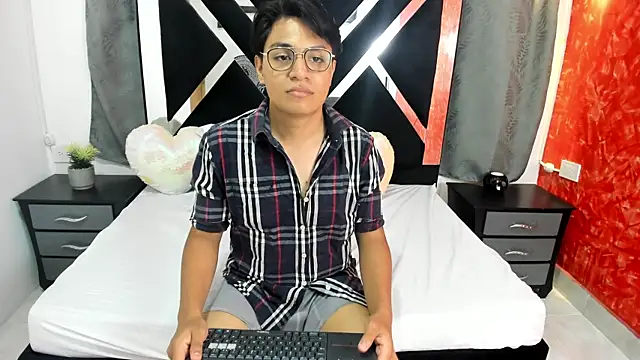 NicoVega69 online show from 5, 8, 2026