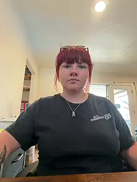 Snapshot of violetxxvixxen chatting on 5, 8, 2026 violetxxvixxen online show from 5, 8, 2026