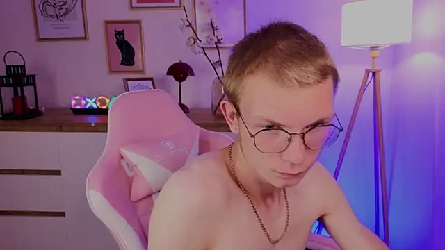 justleo   online show from 9, 8, 2026