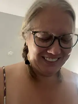 Snapshot of princess1688 chatting on 7, 8, 2026 princess1688 online show from 7, 8, 2026