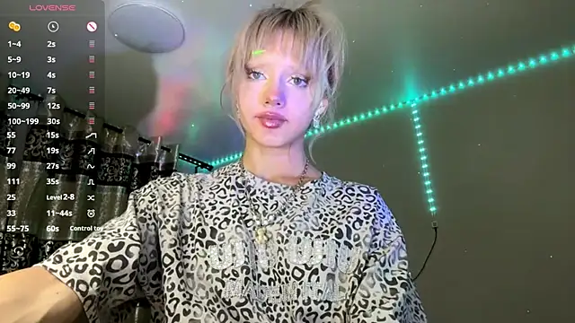Snapshot of MichellFitzloff chatting on 6, 8, 2026 MichellFitzloff online show from 6, 8, 2026