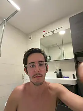 skinnyguy318 online show from 8, 8, 2026