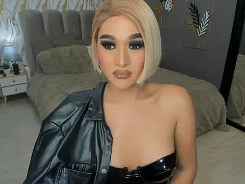 LegendaryNicole online show from 1, 10, 2025