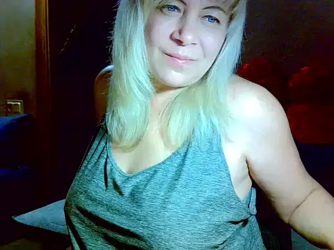 Snapshot of AgoniA7 chatting on 9, 5, 2026 AgoniA7 online show from 9, 5, 2026