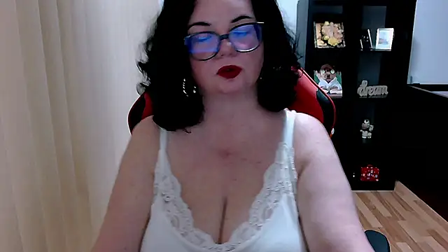 MissTroublle online show from 17, 6, 2026