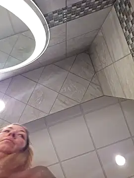 Snapshot of _NinaLuvSins_ chatting on 24, 1, 2025  NinaLuvSins  online show from 24, 1, 2025